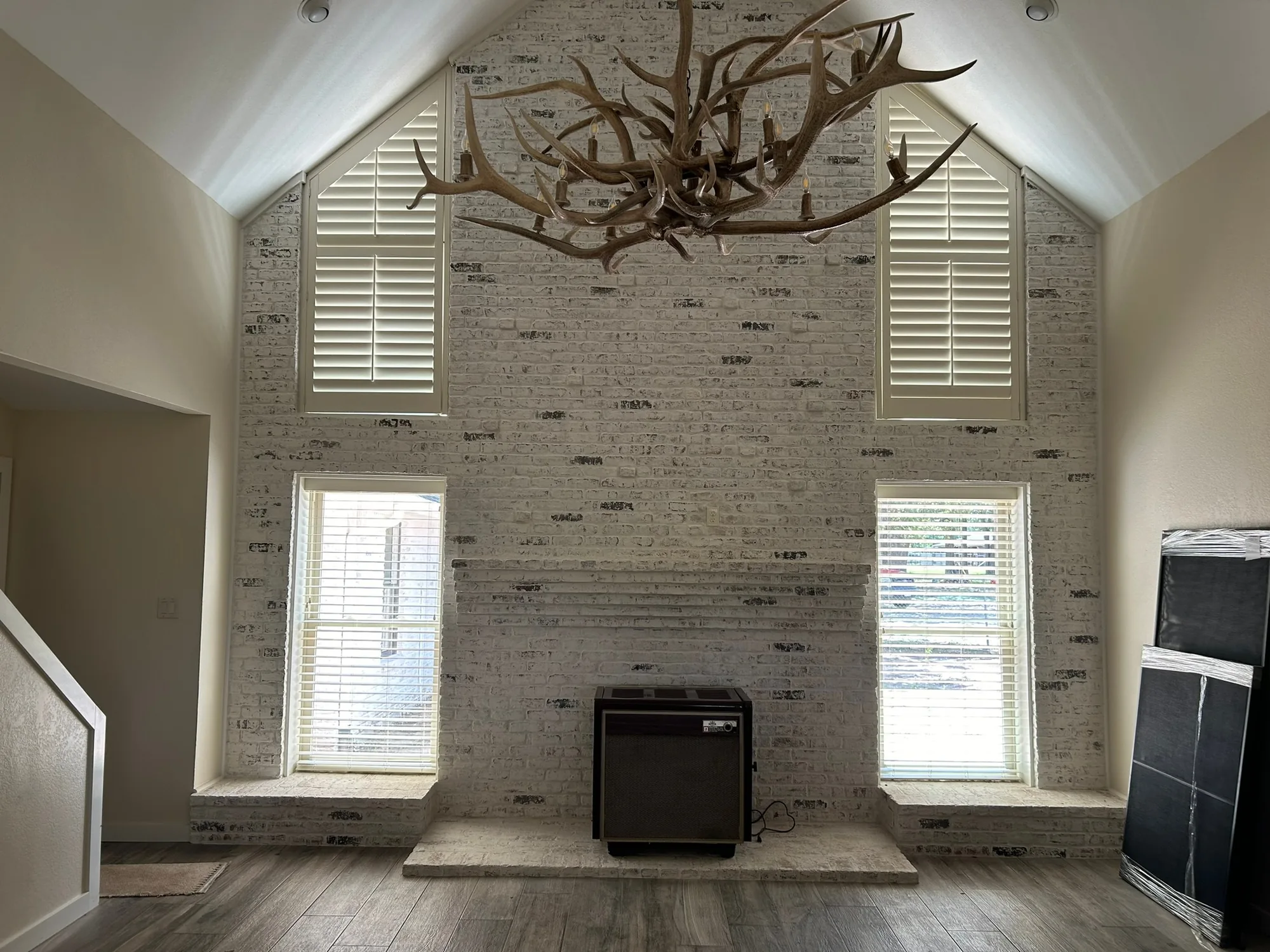 Real wood blinds matched to viga ceilings in a Tanque Verde, Tucson home