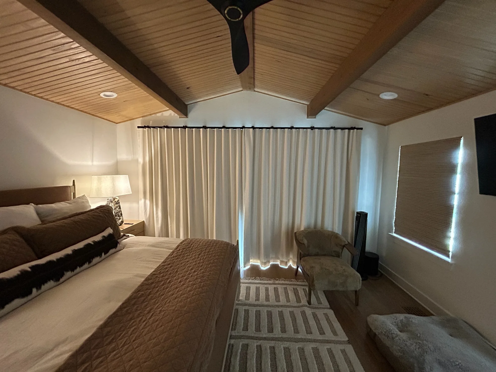 Motorized shades installed in Tanque Verde, Tucson, AZ by Love Is Blinds Arizona